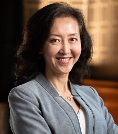 Bio photo - Hong Ogle