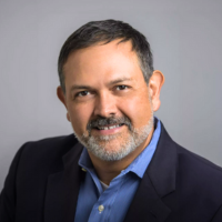 Ricardo Arias Headshot